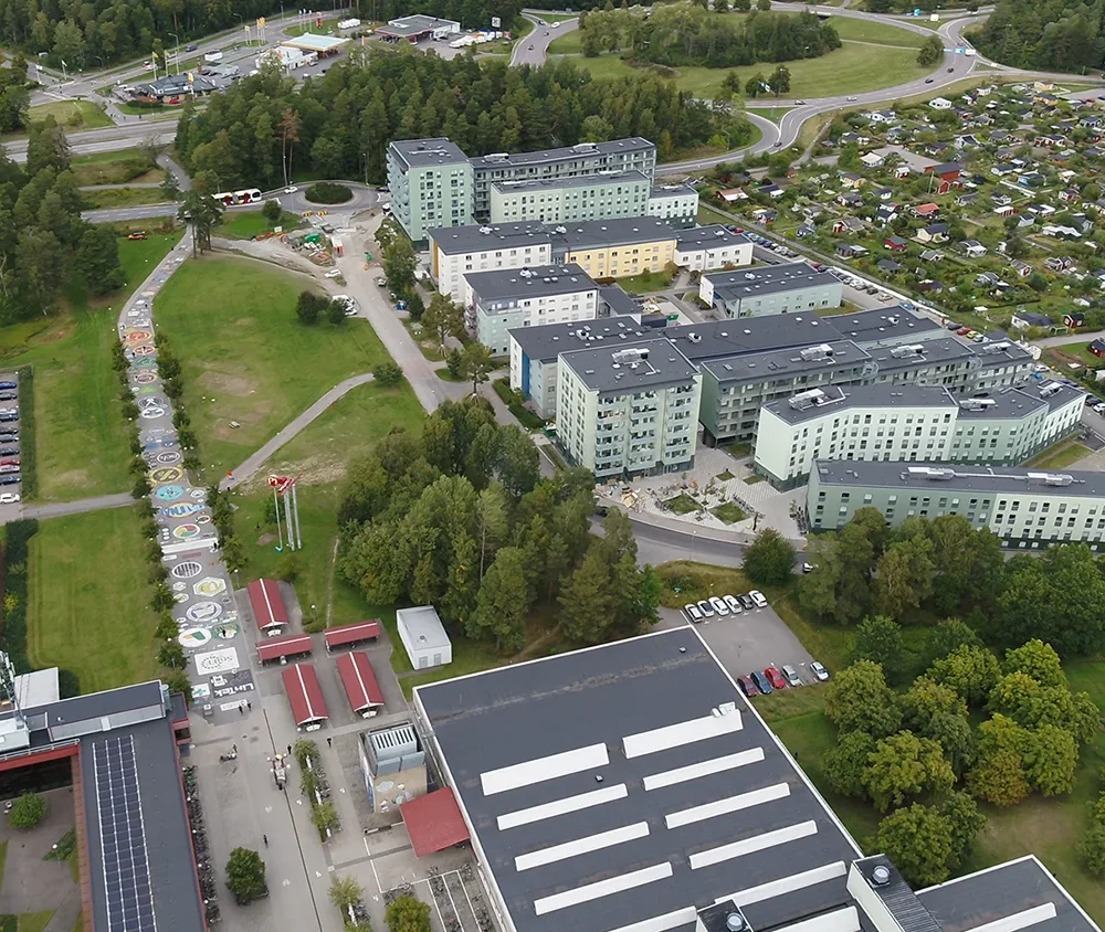 dsc-3102-ret-ml-lowres16x9 (1)-compted